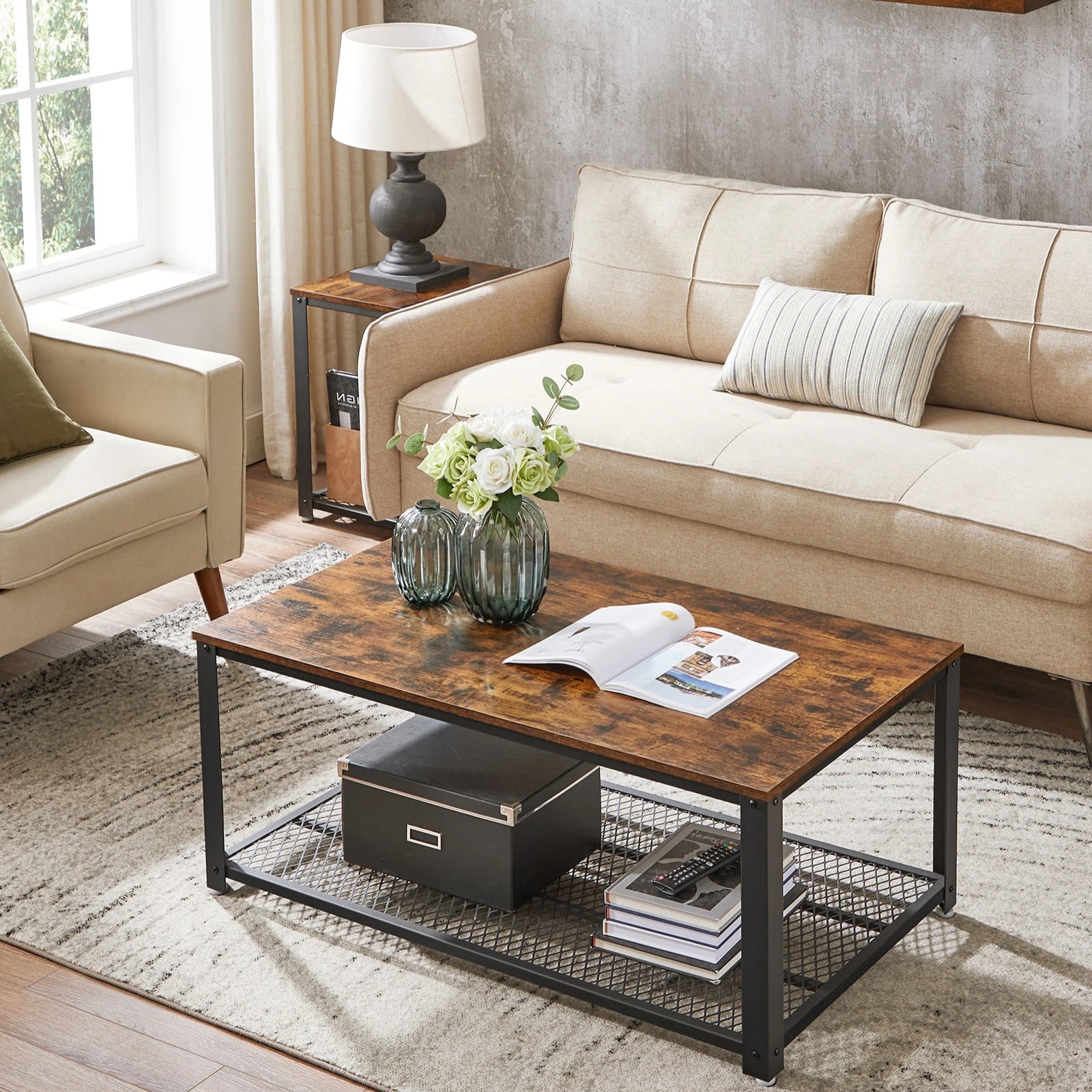 Table basse style industriel vintage – avec rangements ouverts